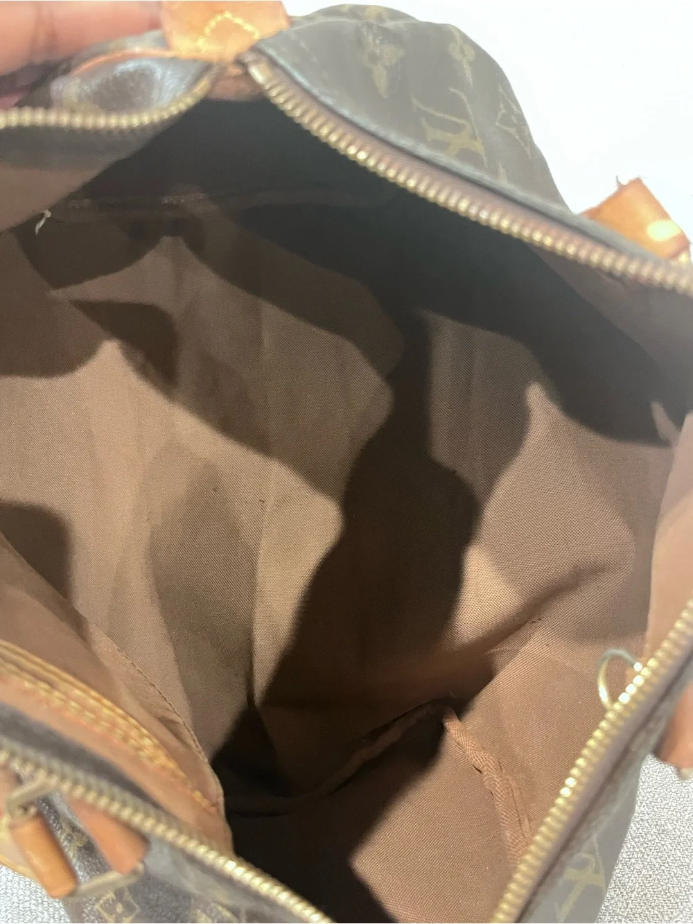 LOUIS VUITTON MONOGRAM SPEEDY 30 BAG.